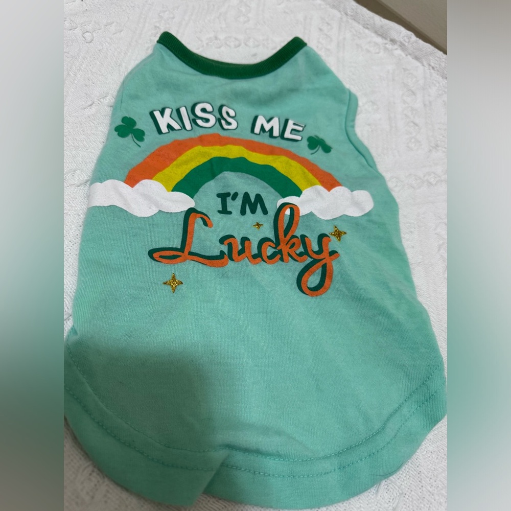 Lucky Dog/Cat Shirt “Kiss Me I’m Lucky” St.Patrick’s Day